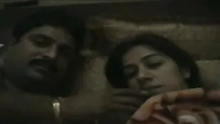 তিনি চিত্রায়িত একটি মহিলার দেশি গোসল ভিডিও মধ্যে ঐ জাকুজি মধ্যে তার প্রশস্ত লুঠ